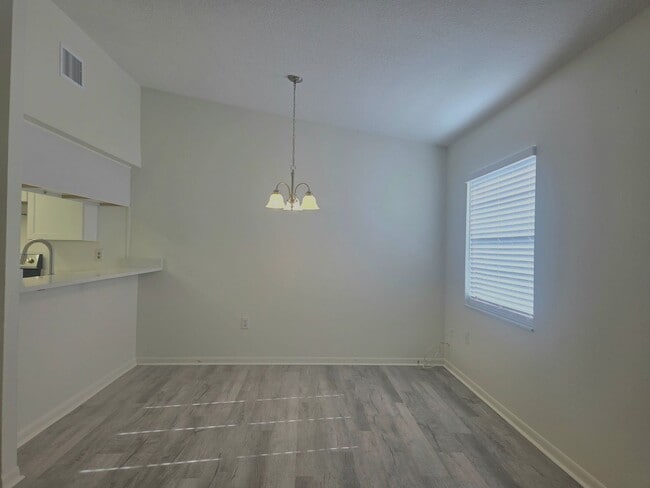 Photo - 1902 Crystal Grove Dr