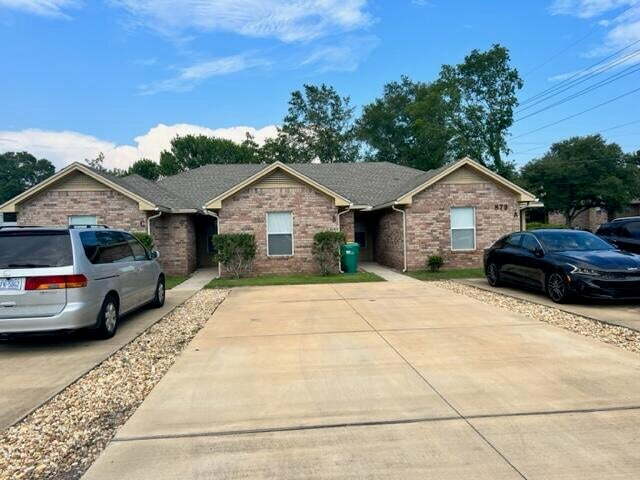 Charming 2-Bed, 2-Bath Townhouse in Fort W... - Charming 2-Bed, 2-Bath Townhouse in Fort W... Unit B