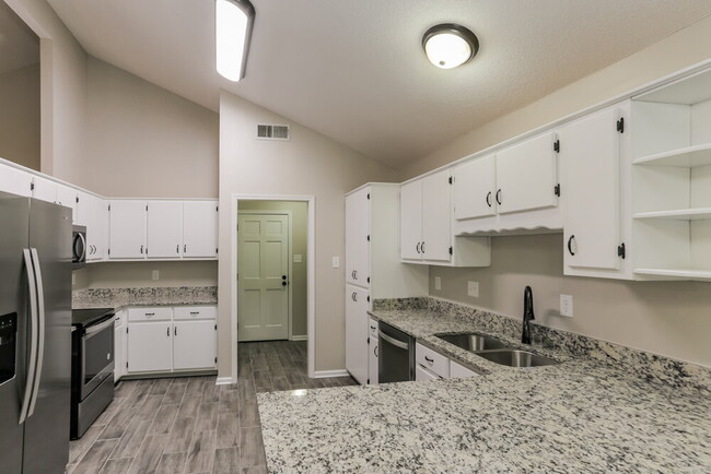 Photo - 7189 Atterbury Cir W