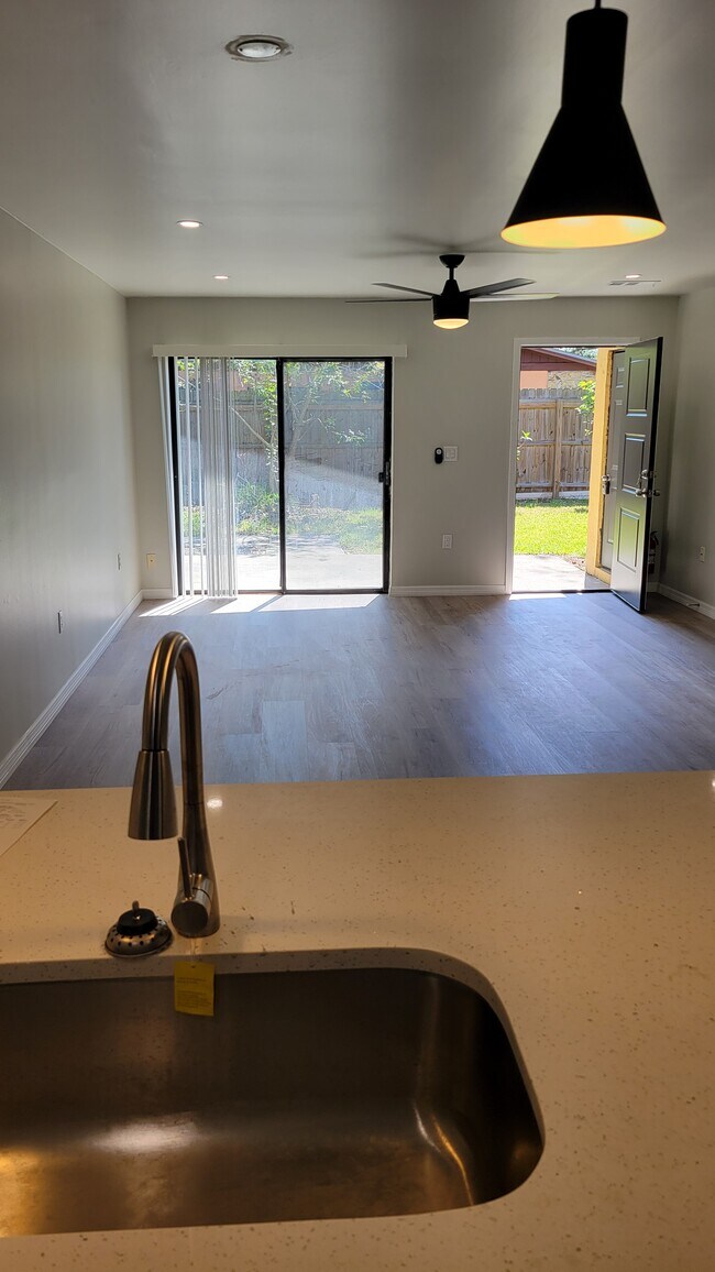 Photo - 4152 Corsair Ave Unidad 4146