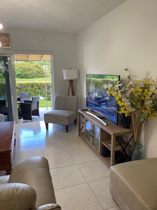 Photo - 8833 Bella Vista Dr Unit 8833