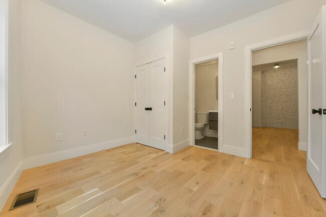 Photo - 200 Maverick St Unidad 3