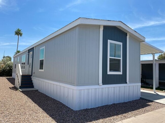 Building Photo - 2060 N Center St