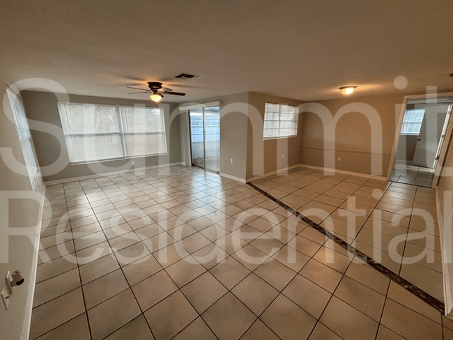 Photo - 10039 Salix Ln