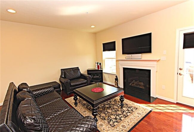 Photo - 718 Rosecliff Rd