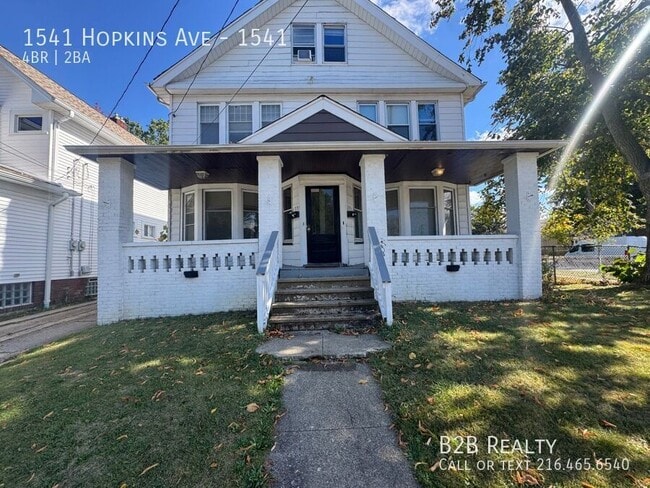 Building Photo - 1541 Hopkins Ave Unit 1541