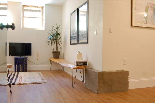 Photo - 77 Norfolk St Unit R