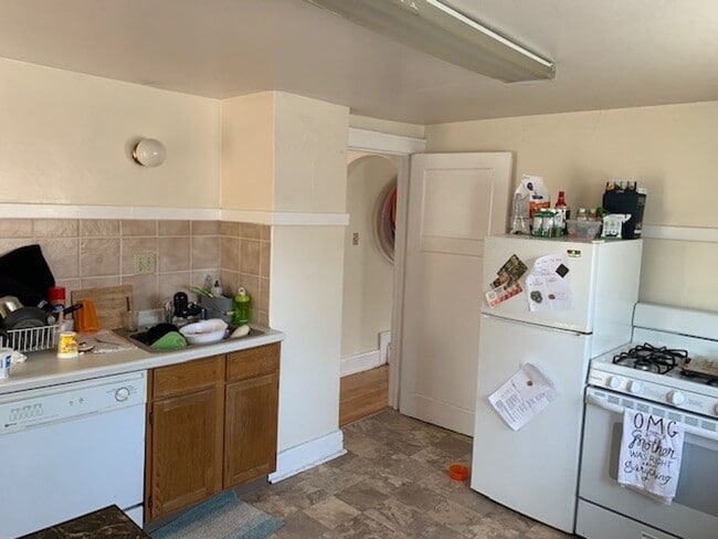 Photo - 3831 N Frederick Ave Unit Upper