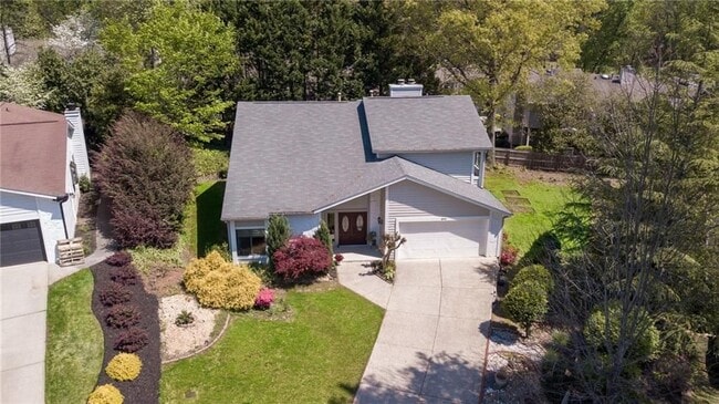 Photo - 890 Muirfield Ridge NE