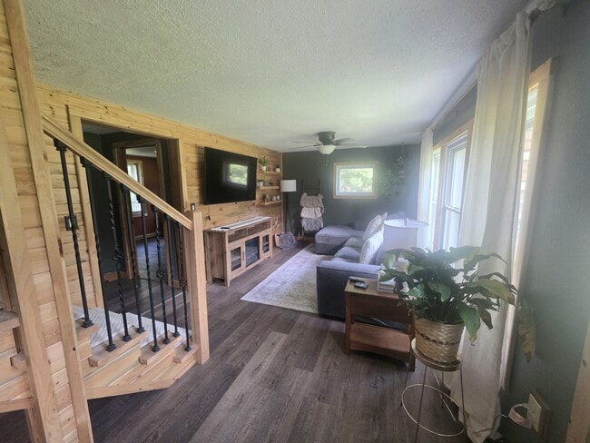Photo - 8509 Tall Pine Rd