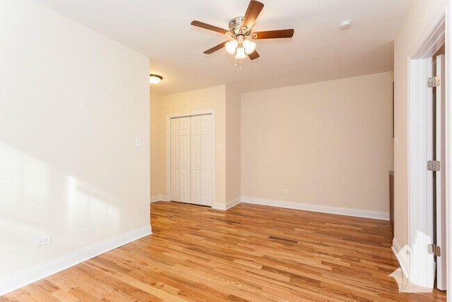 Photo - 949 W Cornelia Ave Unit 3B
