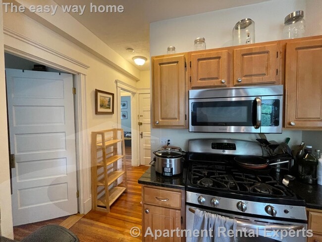 Photo - 183 Rindge Ave Unidad #2