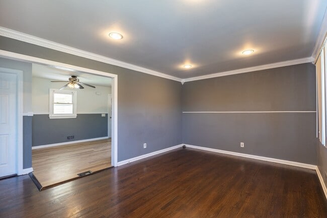 Photo - 4 bedrooms 1 bath