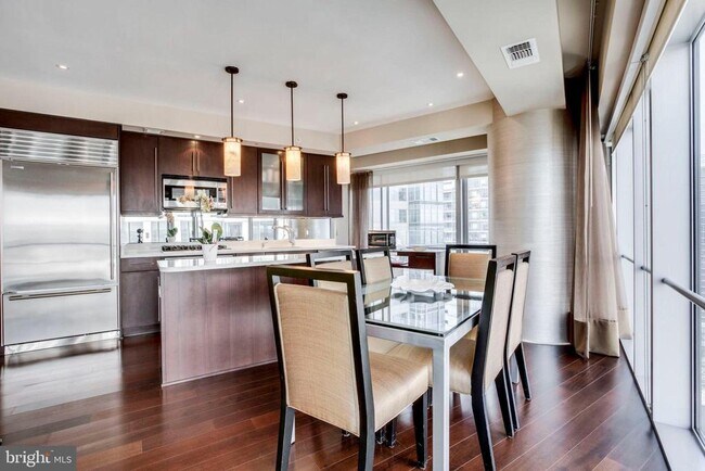 Photo - 1111 19th St N Unidad 2505