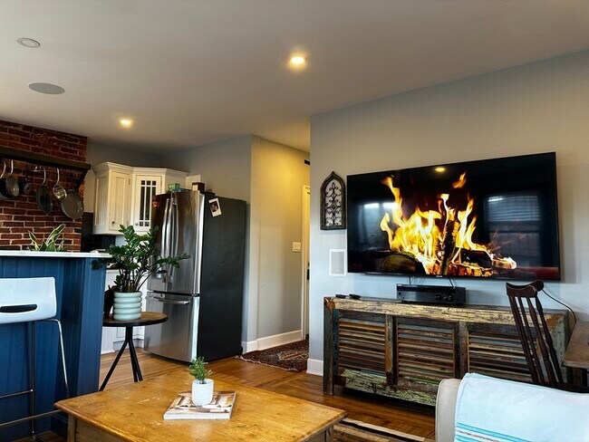 Photo - 10 Pompeii St Unit 3