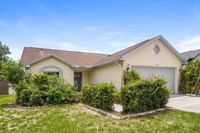 Photo - 2047 Sarah Louise Dr