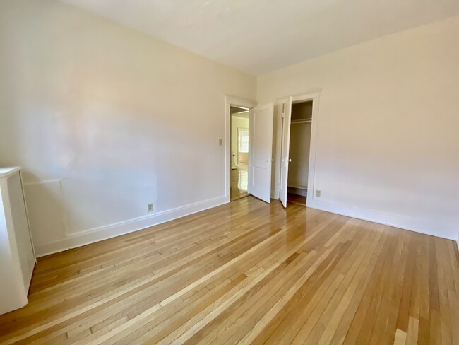 Photo - 12 Alton Pl Unit 2