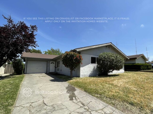 Photo - 6416 La Cienega Dr House
