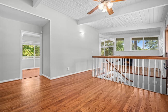 Photo - 7403 Carmine St