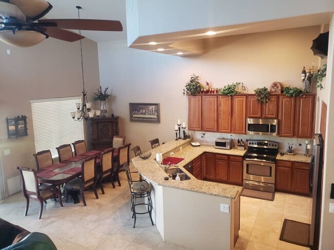 Photo - 13401 N 18th St