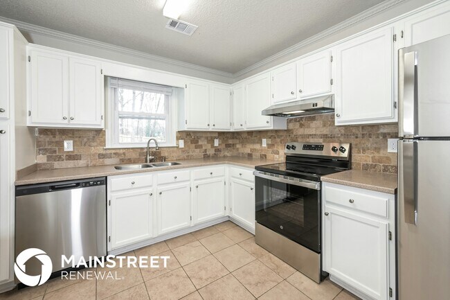 Photo - 2202 Independence Dr SW