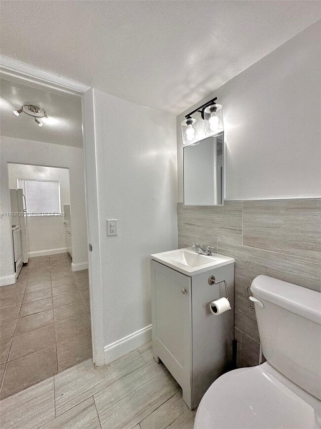 Photo - 10 NW 77th St Unidad 2