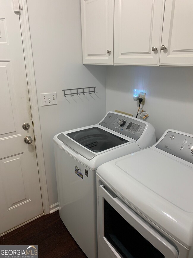 Photo - 123 Rayner Dr