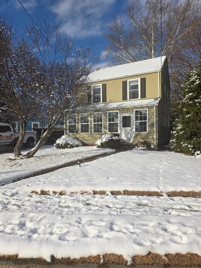 Photo - 470 Connecticut Ave