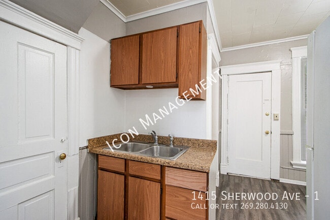 Photo - 1415 Sherwood Ave