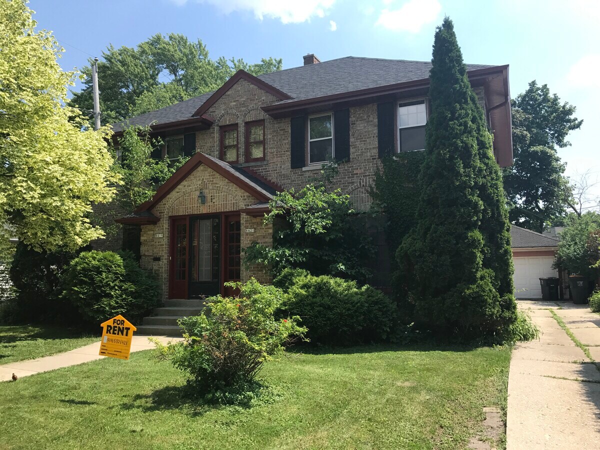 Photo - 8419 Hillcrest Dr Townhome