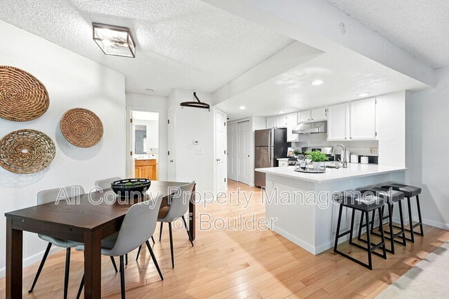 Photo - 5920 Gunbarrel Ave Unit #D