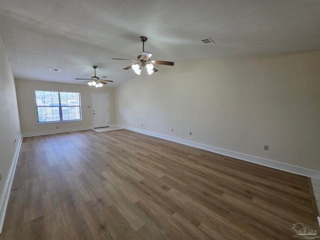 Photo - 916 Rentz Ave