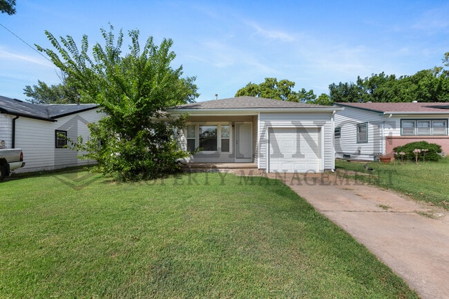 Building Photo - 1231 N Harding Ave Rental
