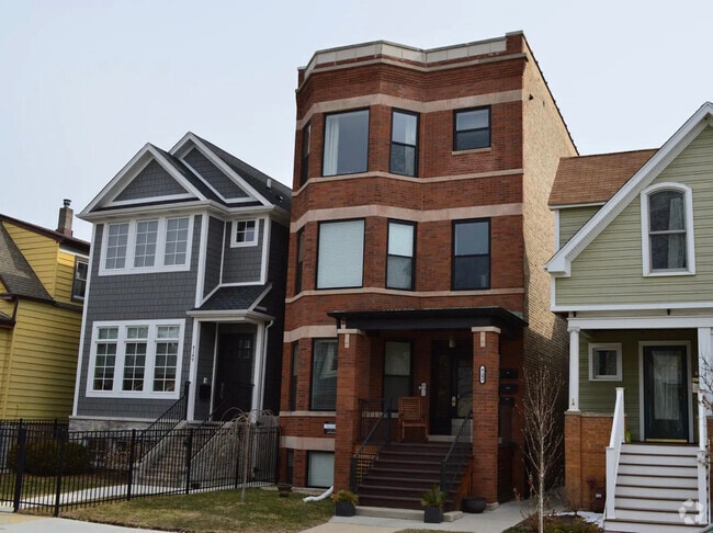 Building Photo - 4145 N Oakley Ave Unit 2 Rental