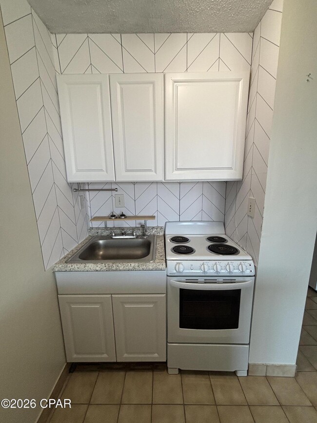 Photo - 8817 S Thomas Dr Unit 404