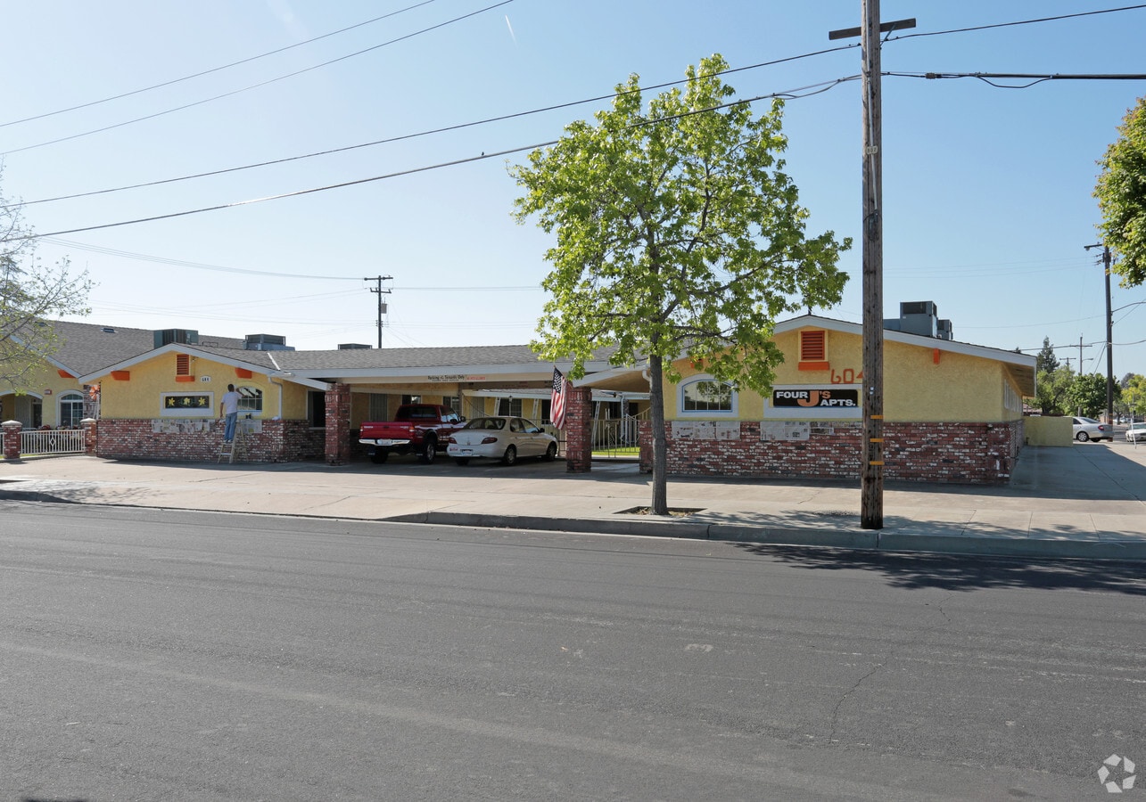 Photo - Four J Apartments