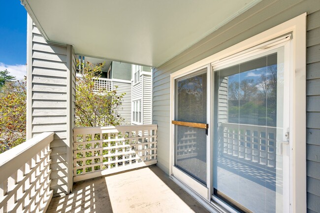 Photo - 265 Hillsboro Pl