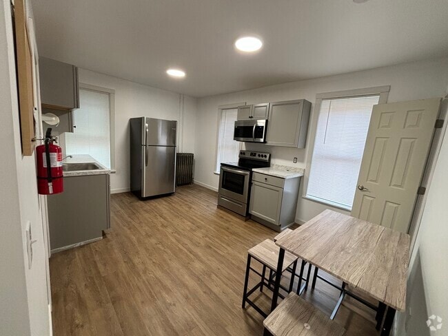 Building Photo - 249 S Pugh St Rental