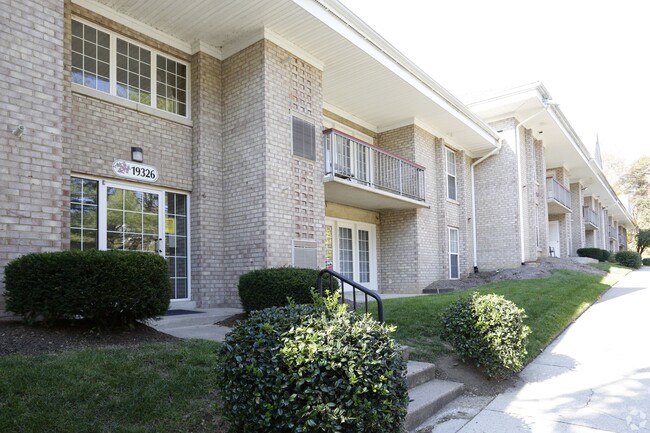 Shenandoah Station - Shenandoah Station Apartments