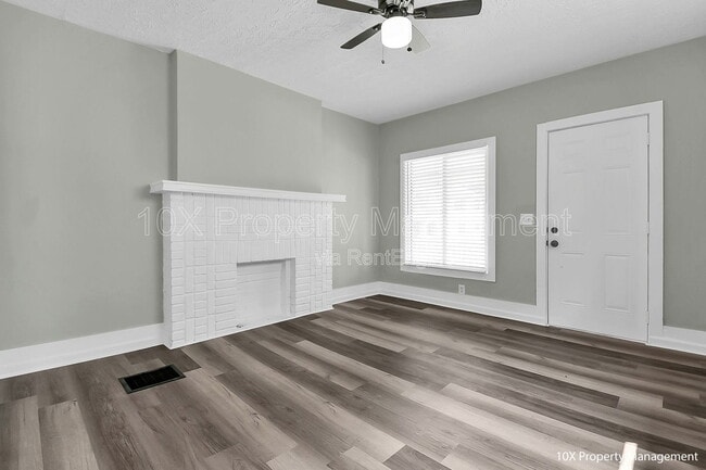 Photo - 1655 S 4th St