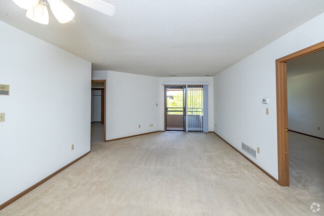 2BR, 2BA - 1,100SF - Living Room