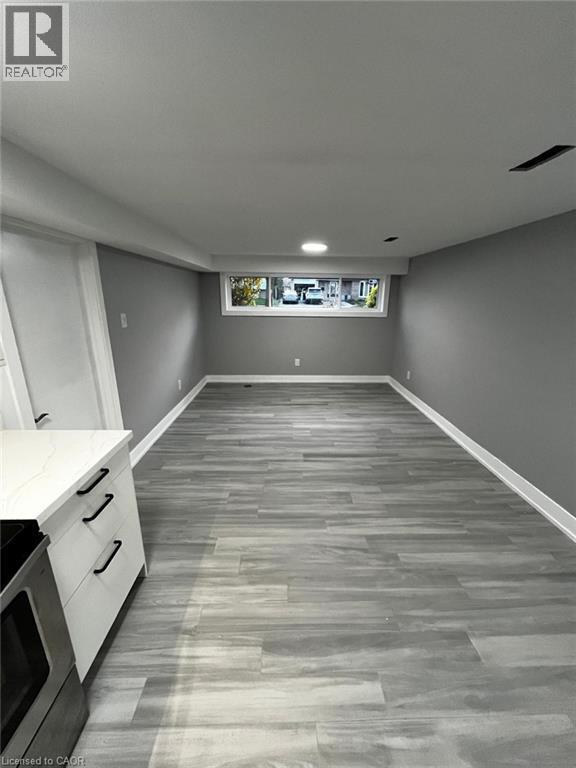 Photo - 3140 Michael Crescent