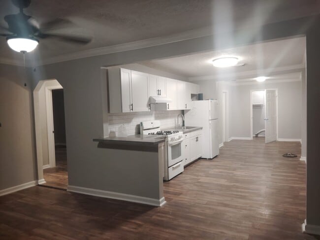 502 Bonnie St