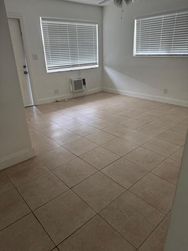 Photo - 237 SE Park St Unidad A