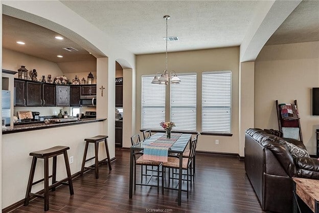 Photo - 2005 Snowy Brook Trail