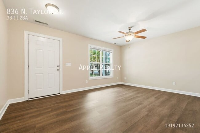 Photo - 836 N Taylor St