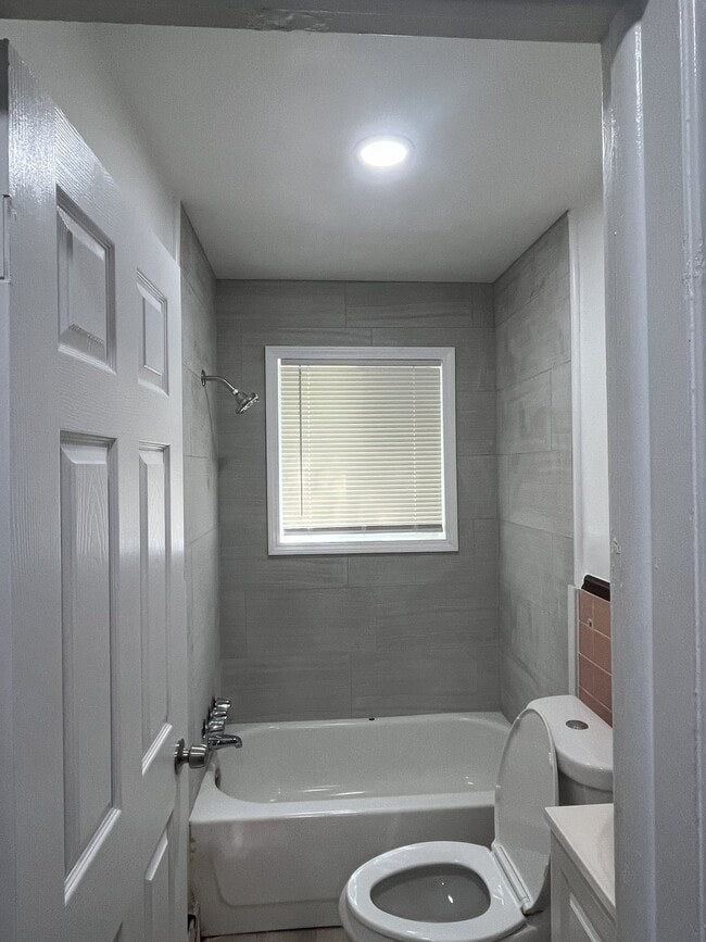 Photo - 15236 Tireman Ave Unit 1