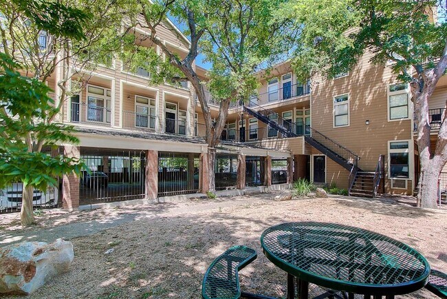 Photo - 2802 Nueces St Unit 101