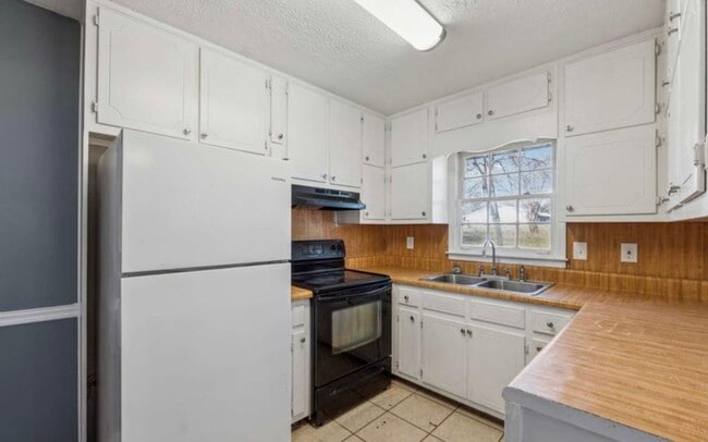 Photo - 401 Cabriolet Ct