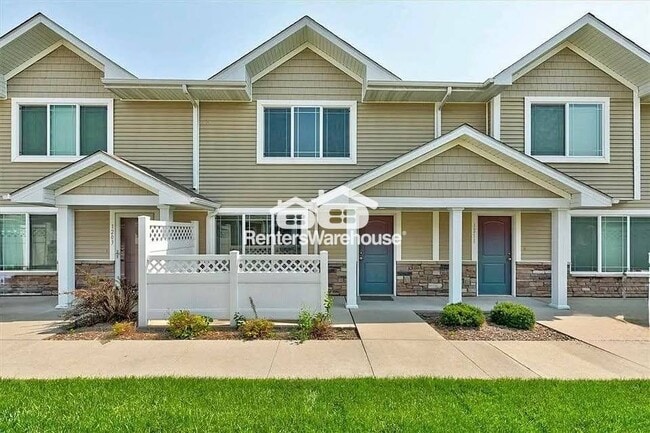 Building Photo - 1207 NE 7th Ln